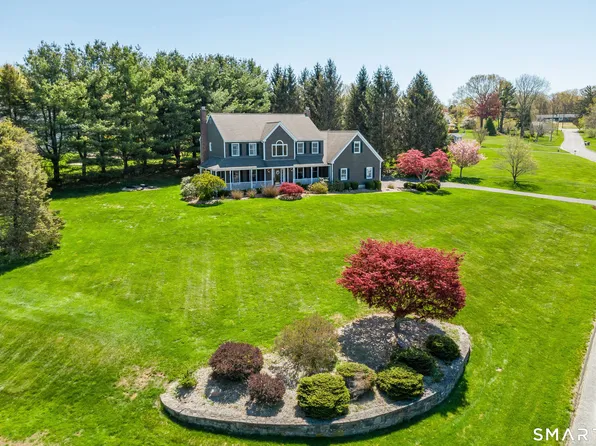 10 Yogananda Street, Newtown, CT 06482