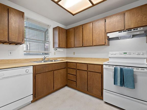 4th image of 6816 Avenida Cala