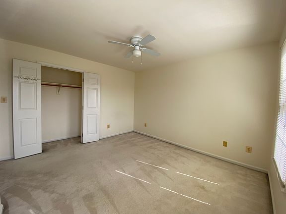 Unfurnished bedroom
