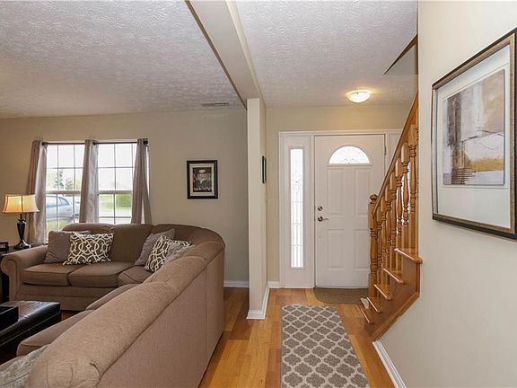 2nd image of 4697 Elise Ct