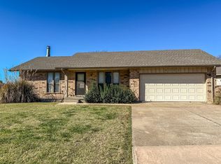 2106 S White Oak Dr #2108, Wichita, KS 67207