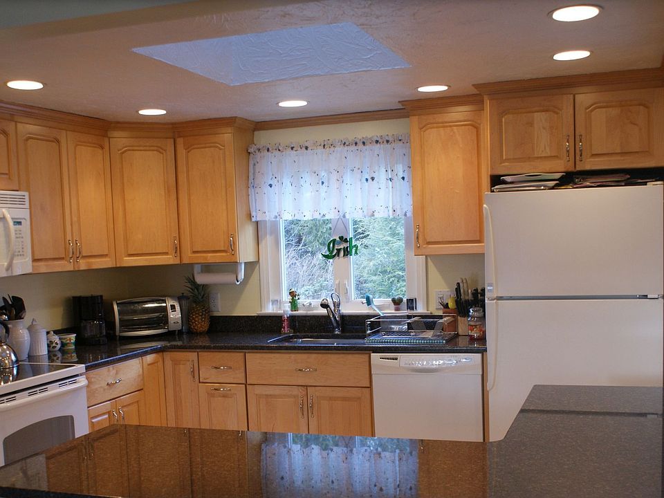 Granite and Maple