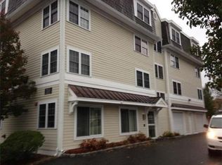 31 Elliott St APT 3C, Beverly, MA 01915