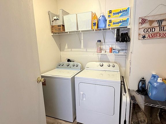 5th image of 309 W Rose St