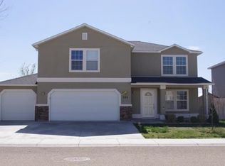 335 E Willowcreek Dr, Middleton, ID 83644