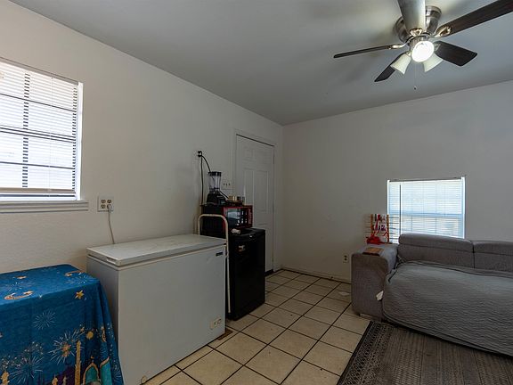 4th image of 101 Chihuahua St