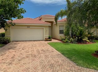 2003 Grey Falcon Cir SW, Vero Beach, FL 32962