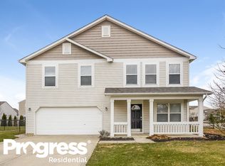 692 Loon Ln, Greenwood, IN 46143