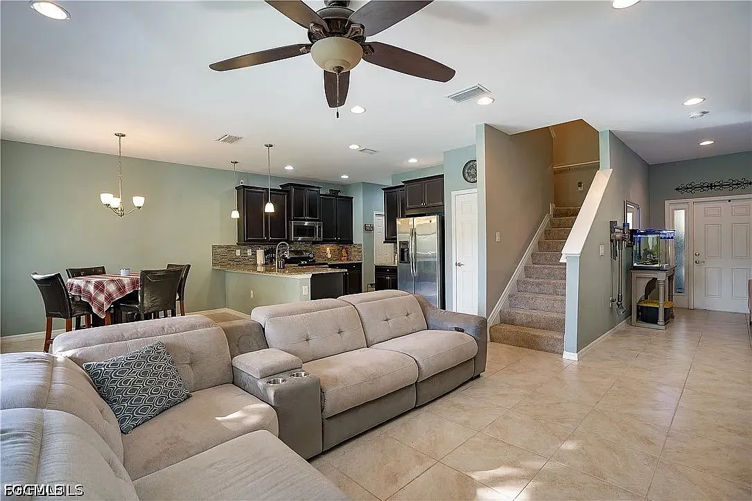 Building Photo - 3765 Tilbor Cir