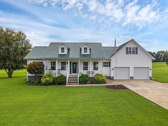 2nd image of 300 Dixie Village Ln