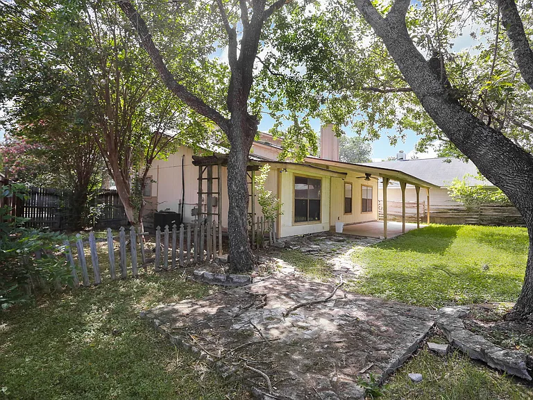 11009 Almond Park — Photo 7