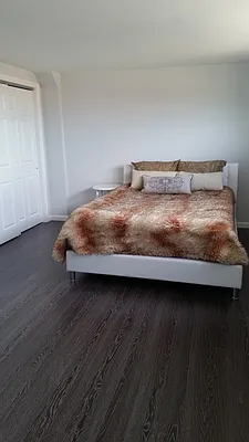 Sold by United National Realty Group | media 31