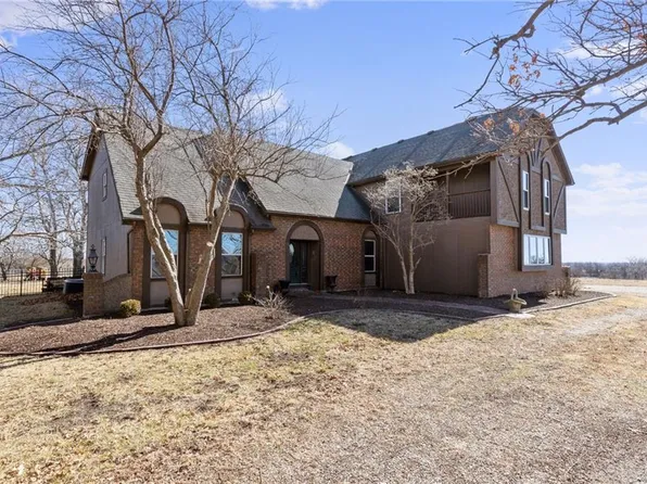 31721 Switzer Rd, Louisburg, KS 66053