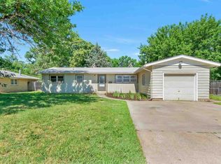 223 S Delos Ave, Haysville, KS 67060