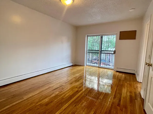 (undisclosed Address), Bronx, NY 10459