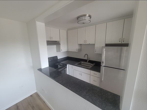 4th image of 3377 S Clarkson St APT 202