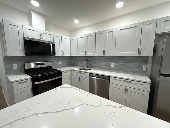 4th image of 27 Joyce Kilmer Ave #1