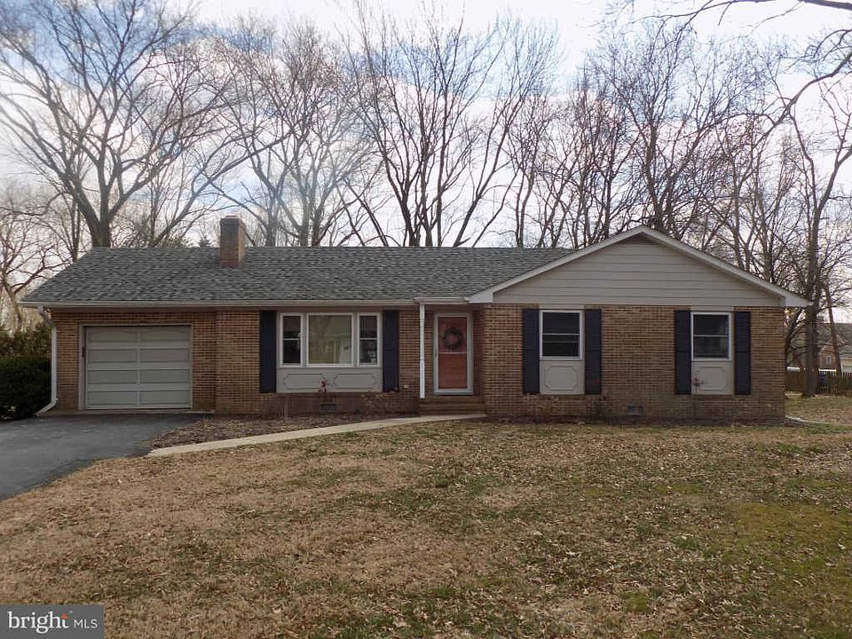 1st image of 209 Richard Dr