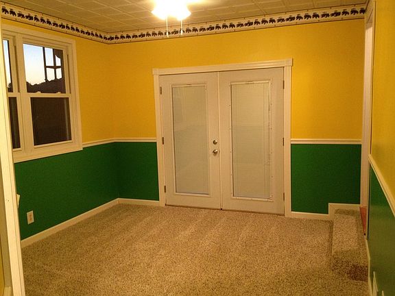 Playroom/Den/3rd Bedroom