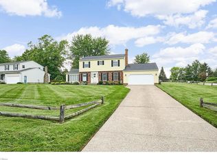 10243 Stonehedge Dr, Painesville, OH 44077