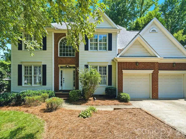 7711 Abbotsinch Ct, Charlotte, NC 28269