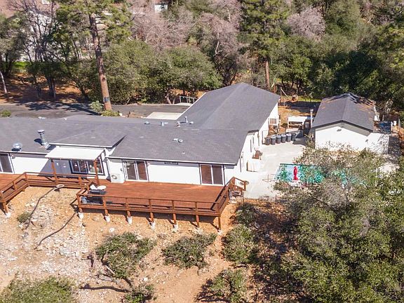 4th image of 20951 Eden Ln