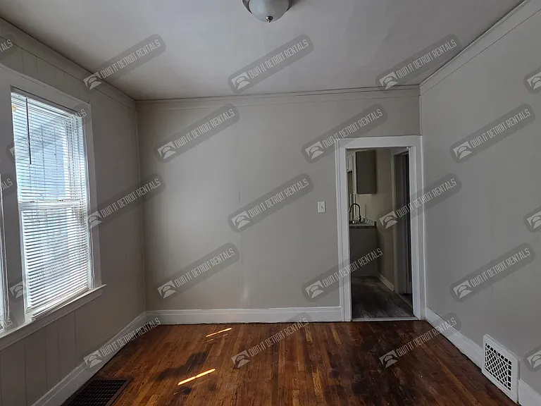 5571 Fairview St — Photo 9