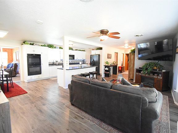 5th image of 1602 Lake Ave