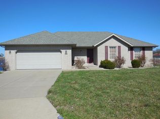6017 N 9th Ave, Ozark, MO 65721