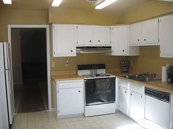 3rd image of 3565 Danelion Cres