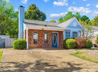 2047 Fox Hill Ln, Byram, MS 39272