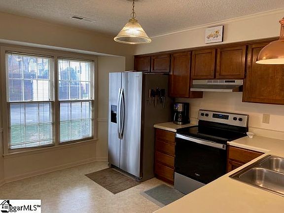 3rd image of 40 Wood Pointe Dr Unit 49