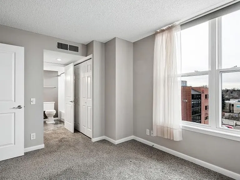 5955 E 10th Ave #409 — Photo 13