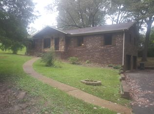 825 Forest Hills Dr, Cookeville, TN 38501