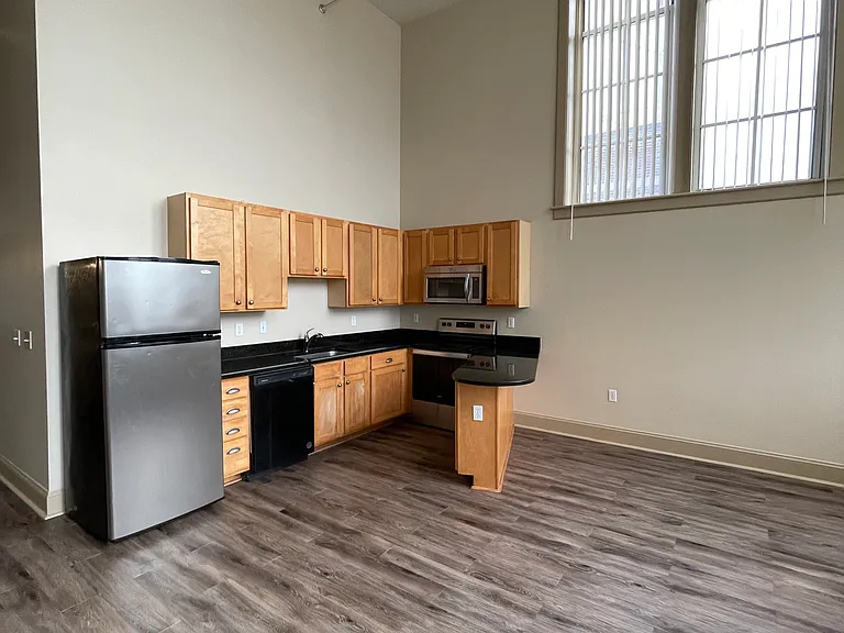 Theresa Park Loft Apartments — Photo 46