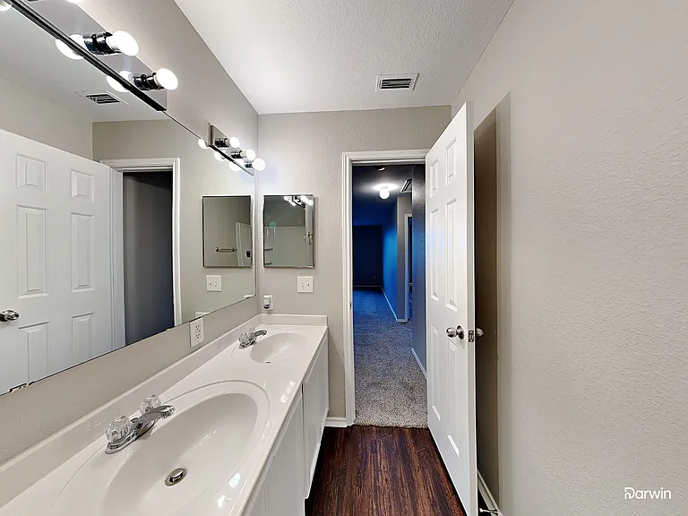 1405 Evergreen St — Photo 10
