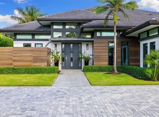 215 Legacy Ct, Naples, FL 34110