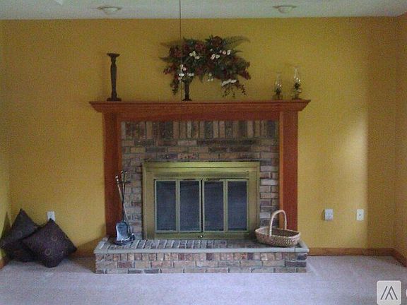3rd image of 127 Beverly Dr