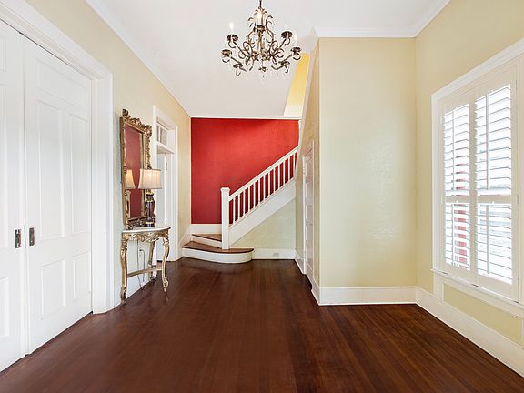 5th image of 617 E Guenther St