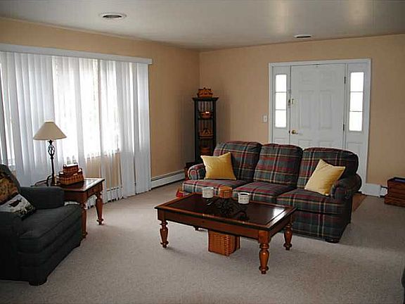 2nd image of 133 W Schroeder Way