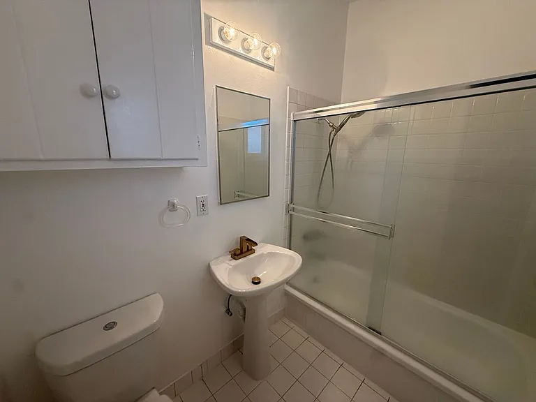 9017 Harratt St in the Heart of West Hollywood! — Photo 14