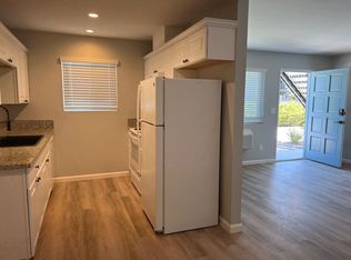 951 N Vulcan Ave APT D, Encinitas, CA 92024