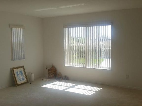 4th image of 2949 White Cedar Cir