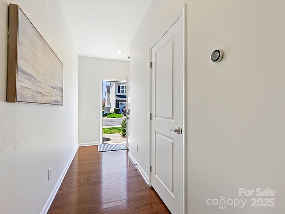 3rd image of 7441 White Elm Ln