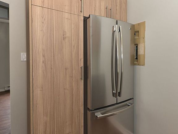 5th image of 32 Cartwright St #1578703