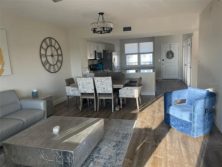960 Starkey Rd #8402 — Photo 7