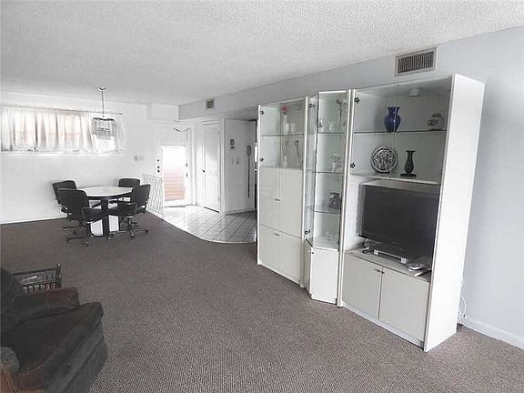 2nd image of 9400 N Hollybrook Lake Dr APT 306