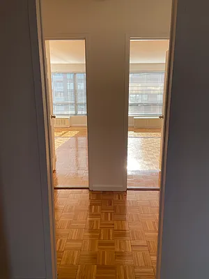 Rented by Solow Realty | media 35