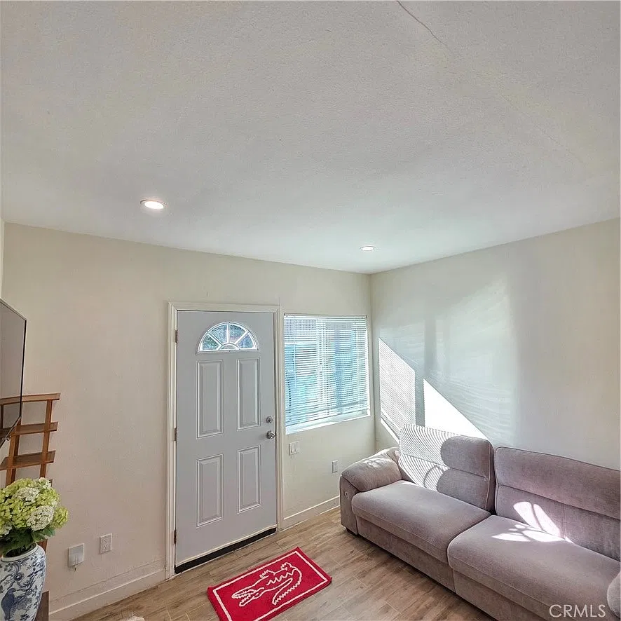 1 bed, 454 sqft, $2,000 — Photo 4