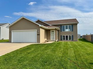 1106 Petersen Ln NW, Stewartville, MN 55976